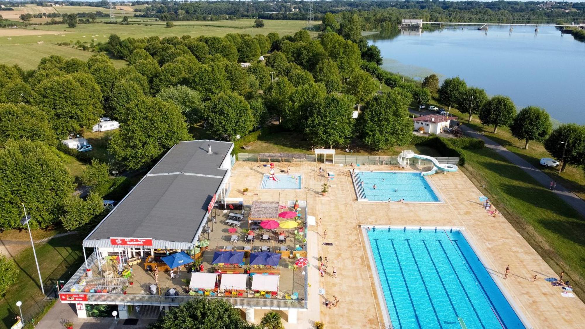 Camping De Thoissey *** Eksteriør bilde