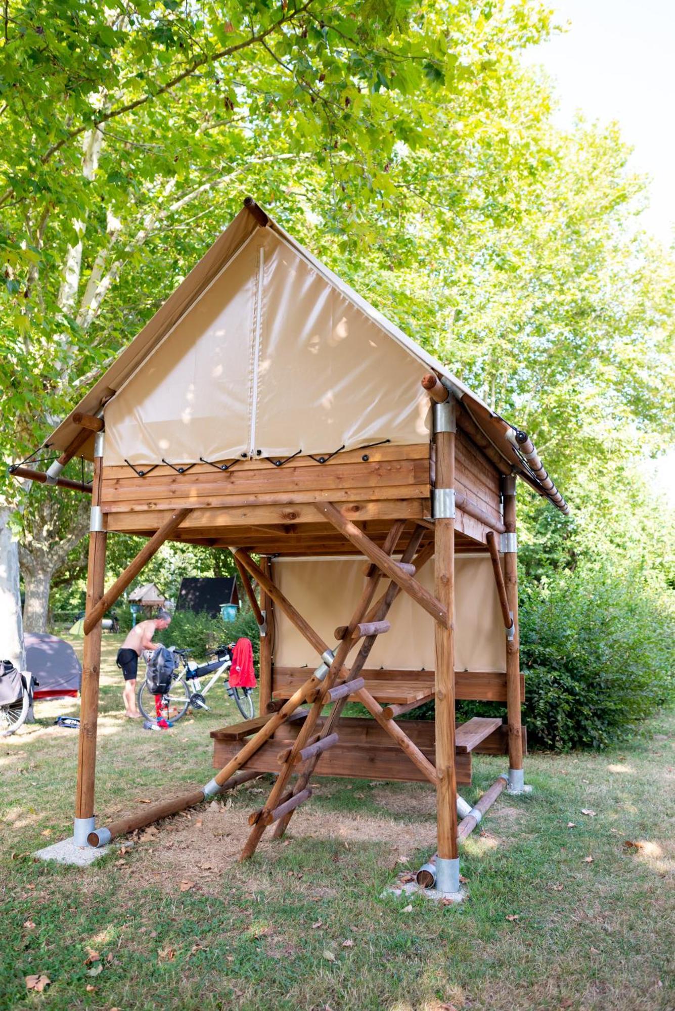 Camping De Thoissey *** Eksteriør bilde