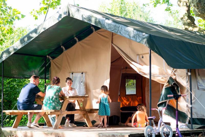 Camping De Thoissey *** Eksteriør bilde