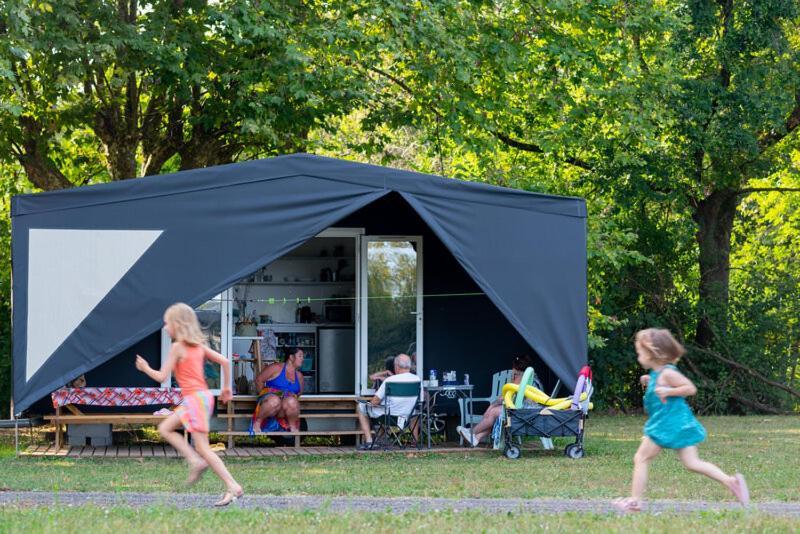 Camping De Thoissey *** Eksteriør bilde