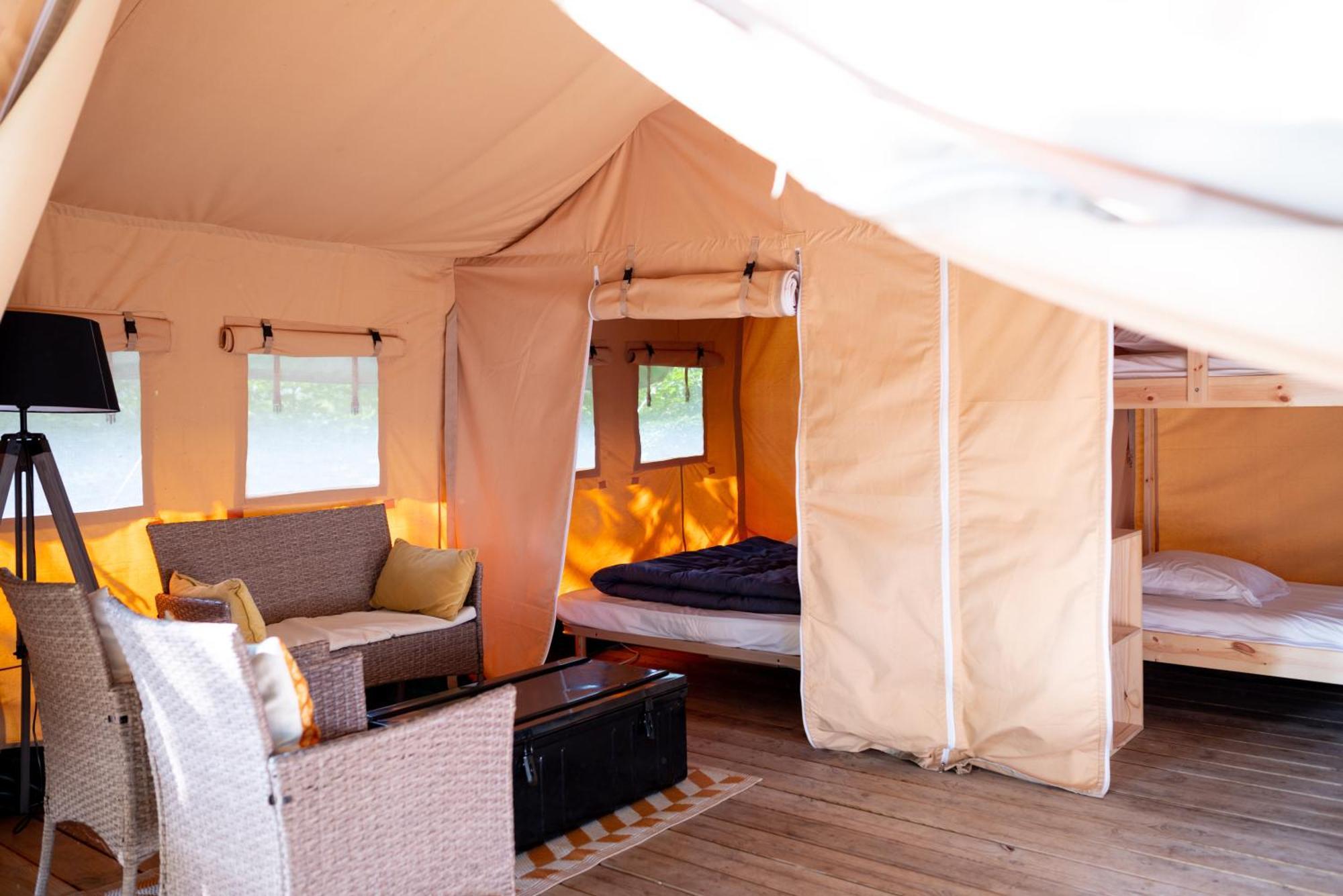 Camping De Thoissey *** Eksteriør bilde