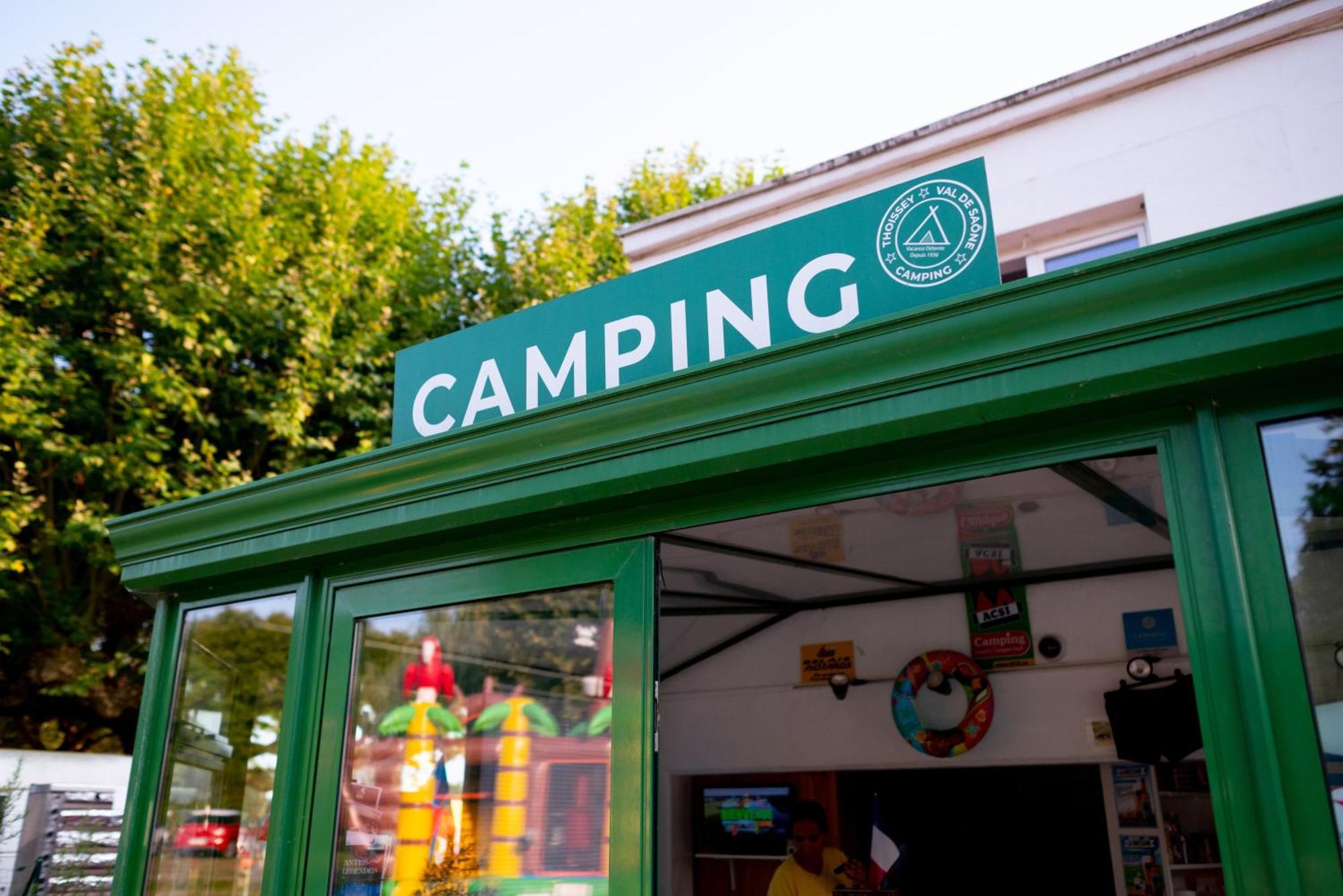 Camping De Thoissey *** Eksteriør bilde